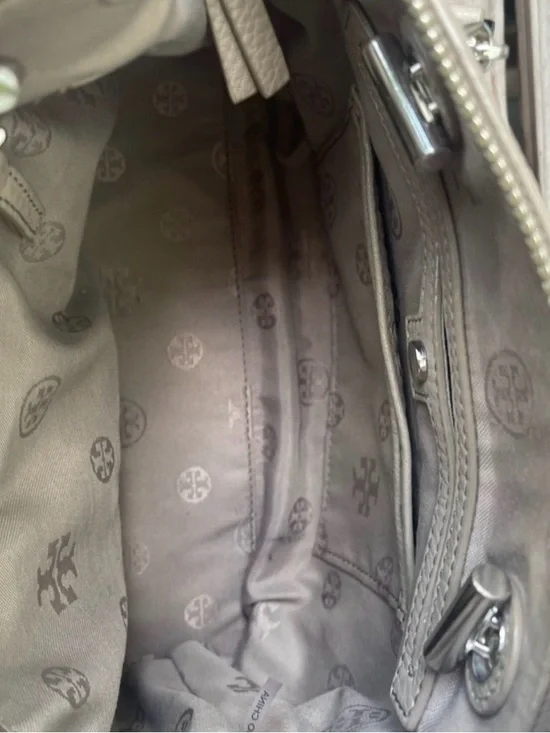 Tory Burch Pebbled Leather Tote in Light Gray - Picture 6 of 12